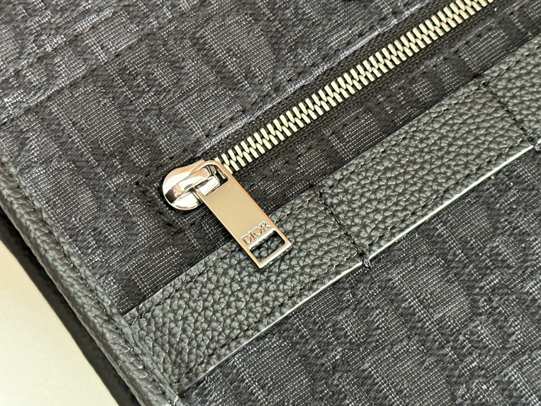 Refined 8189 Christian Dior AAA Man Handbags