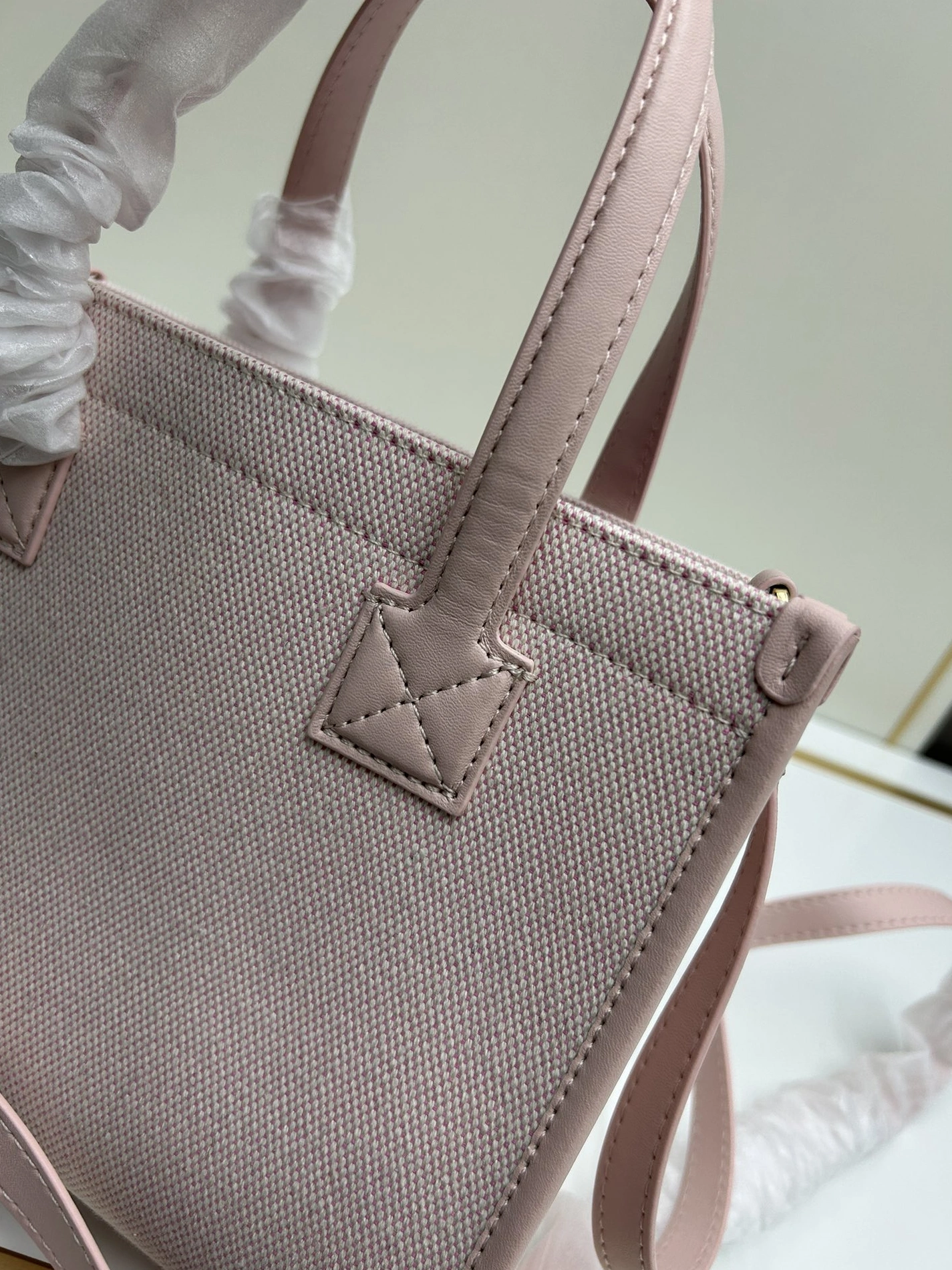 Refined 8447 Burberry AAA Quality Handbags For Women