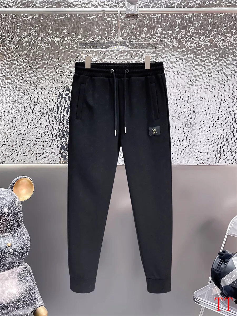 Refined 8685 Louis Vuitton LV Tracksuits Long Sleeved For Men