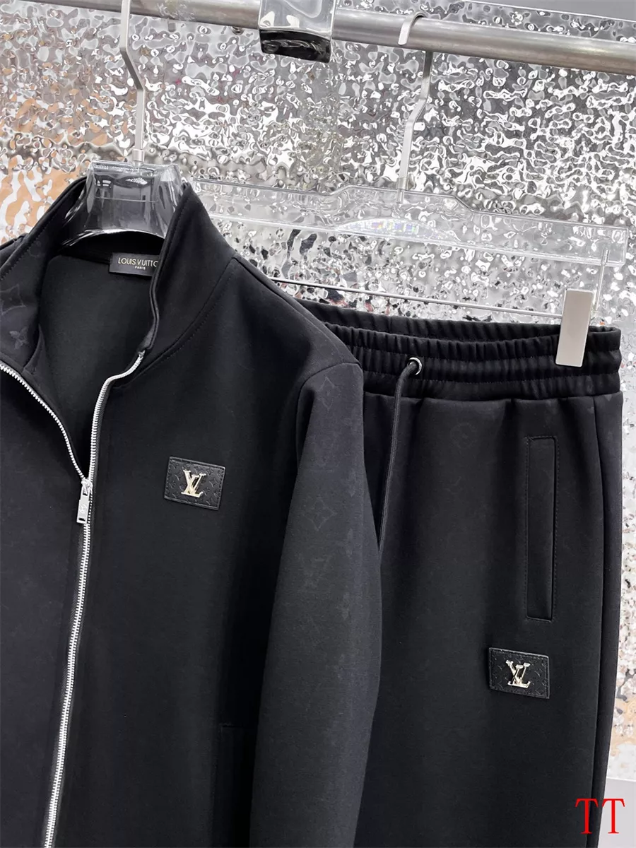 Refined 8685 Louis Vuitton LV Tracksuits Long Sleeved For Men
