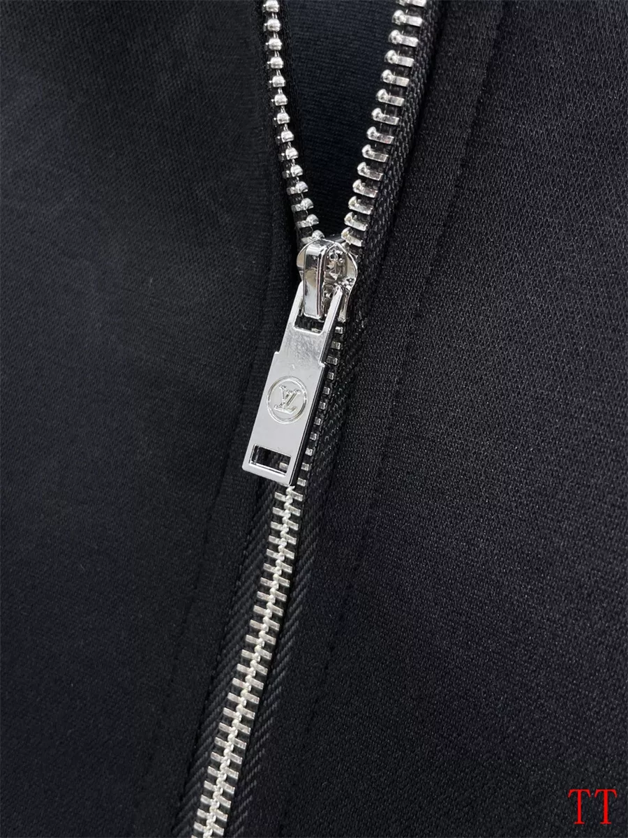 Refined 8685 Louis Vuitton LV Tracksuits Long Sleeved For Men
