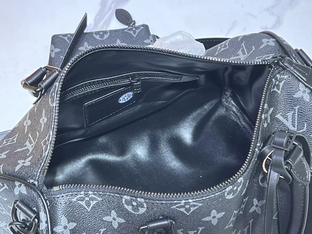 Refined 8821 Louis Vuitton AAA Quality Handbags For Women