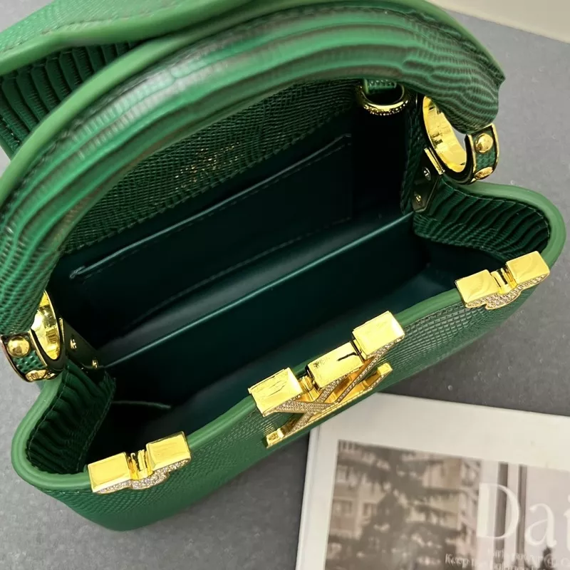 Refined 8969 Louis Vuitton AAA Quality Handbags For Women