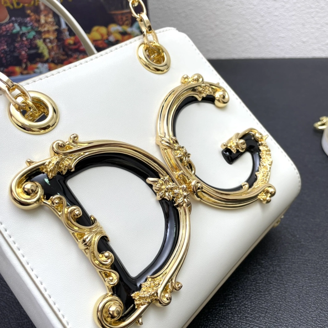 Refined 9092 Dolce & Gabbana AAA Quality Handbags For Women