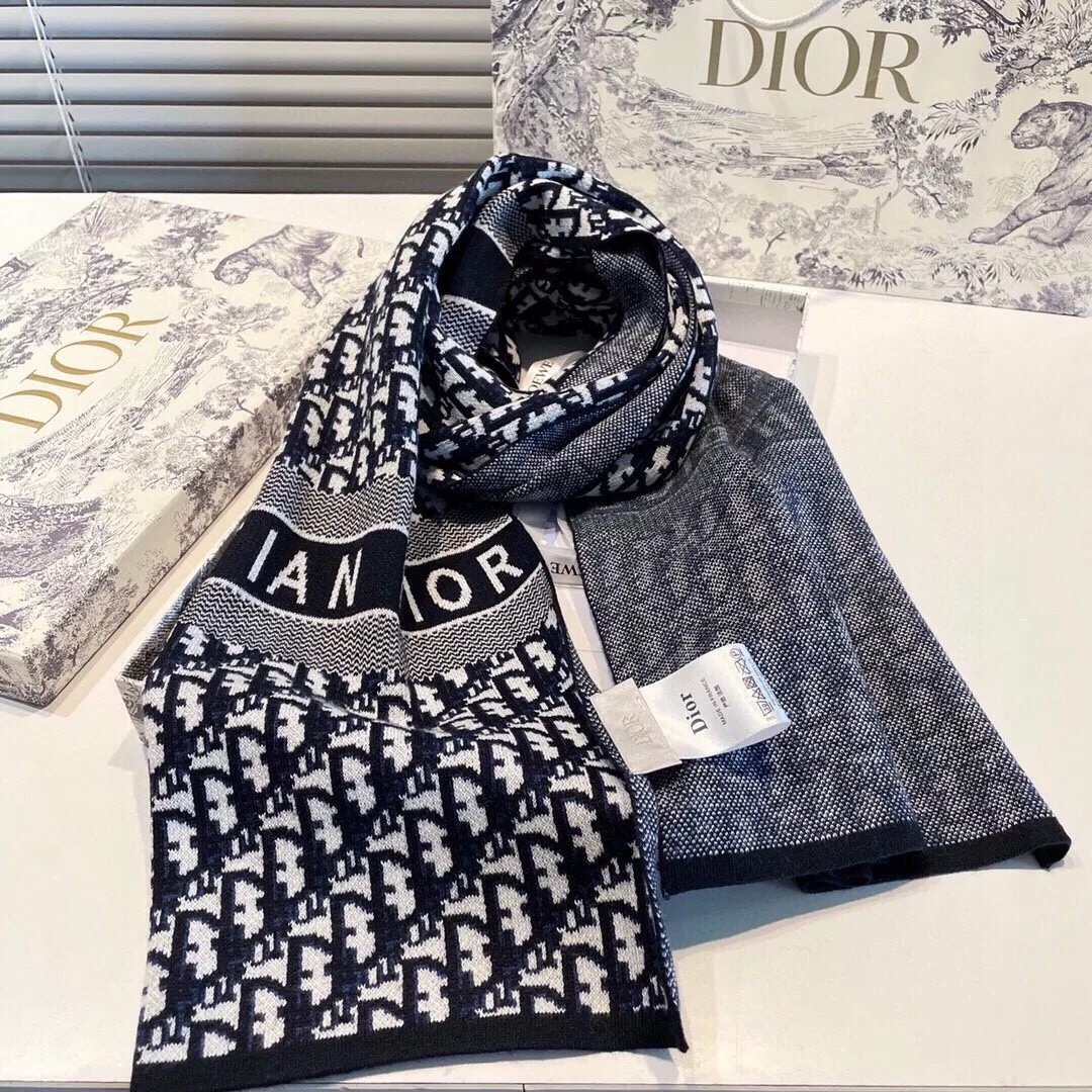 Refined 9100 Christian Dior Scarf For Women