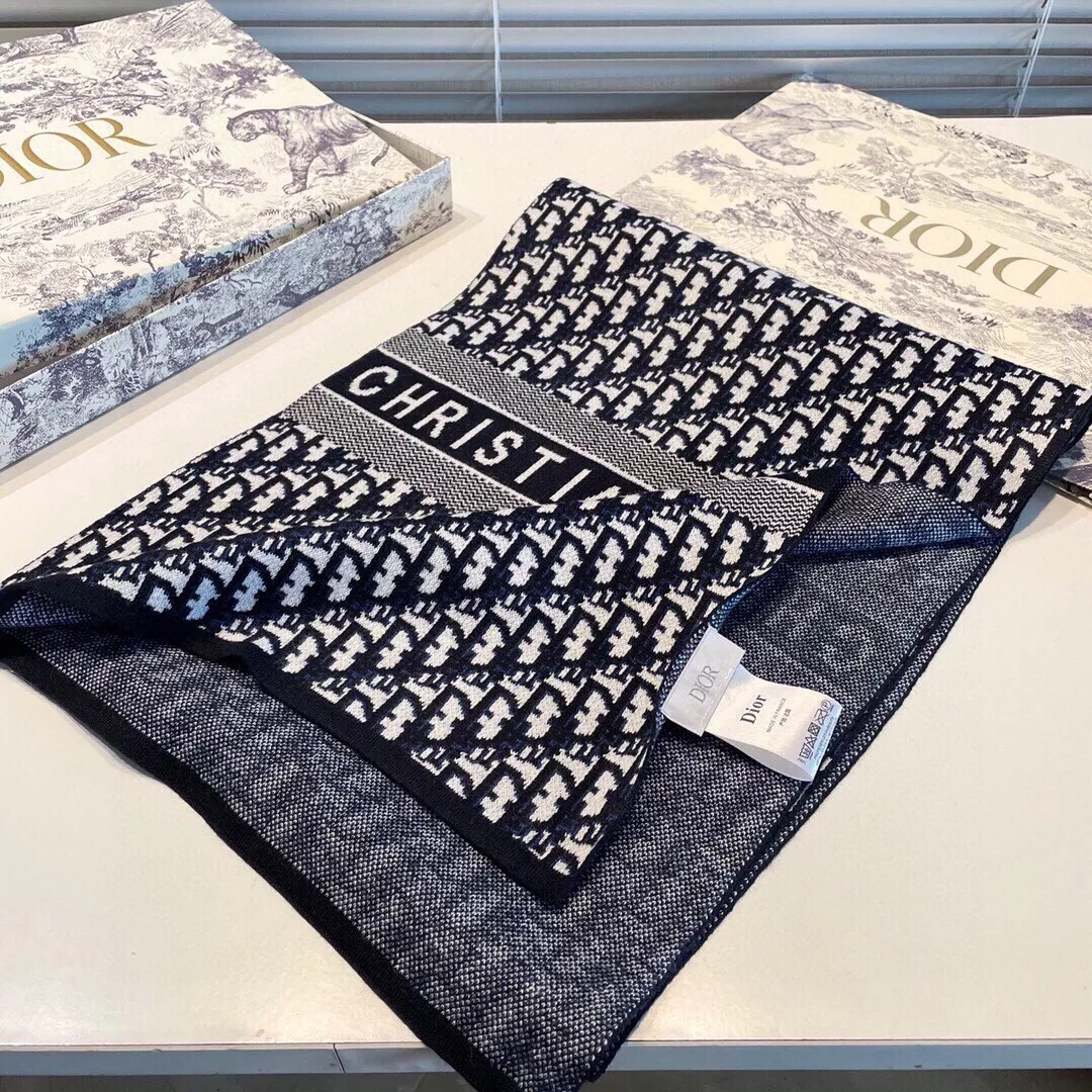 Refined 9100 Christian Dior Scarf For Women