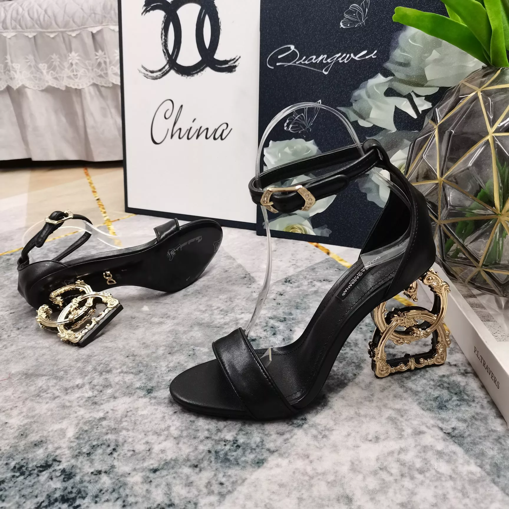 Refined 9304 Dolce & Gabbana D&G Sandal For Women