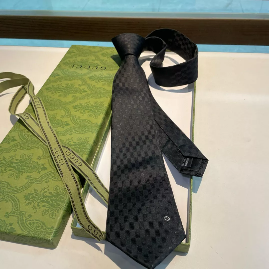 Refined 9408 Gucci Necktie
