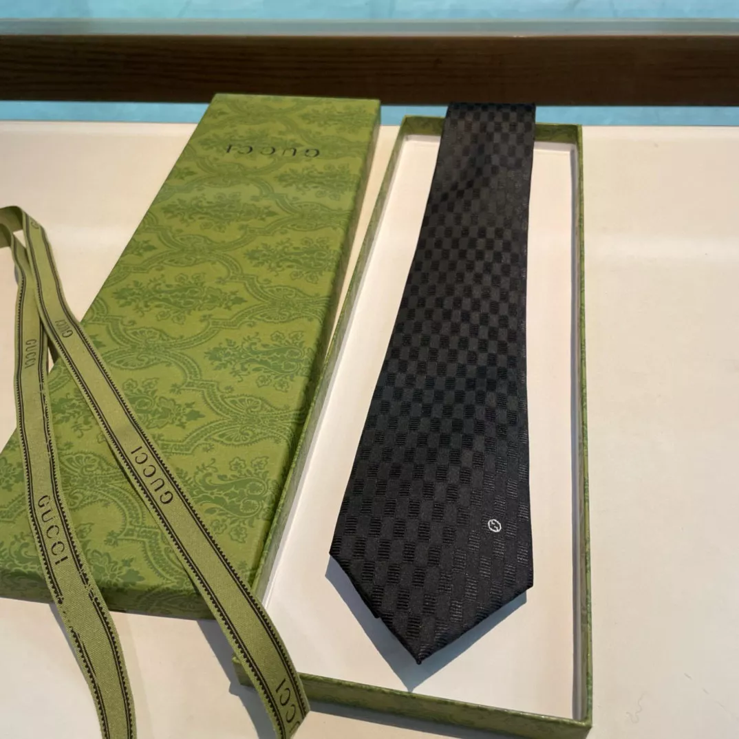 Refined 9408 Gucci Necktie