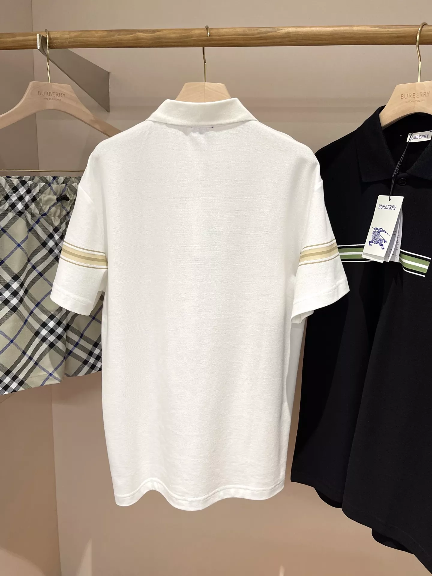 Refined 9483 Burberry T-Shirts Short Sleeved For Unisex