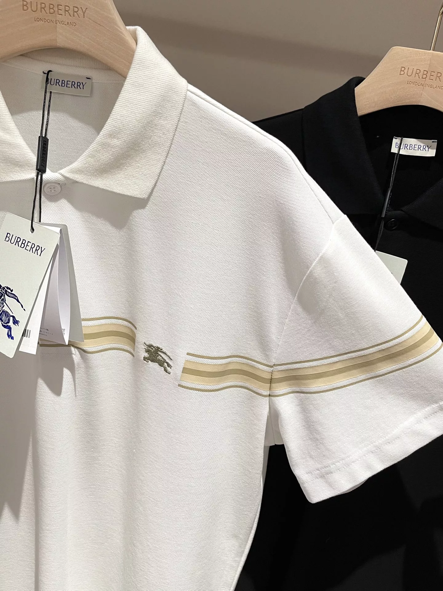 Refined 9483 Burberry T-Shirts Short Sleeved For Unisex