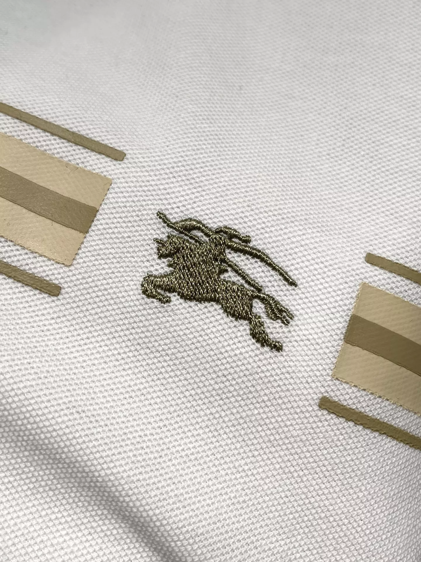 Refined 9483 Burberry T-Shirts Short Sleeved For Unisex