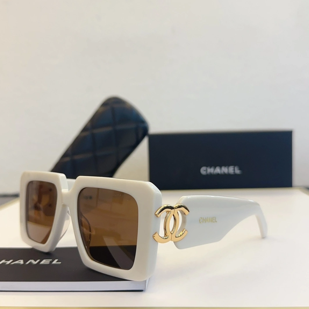 Refined 952 Chanel AAA Quality Sunglasses