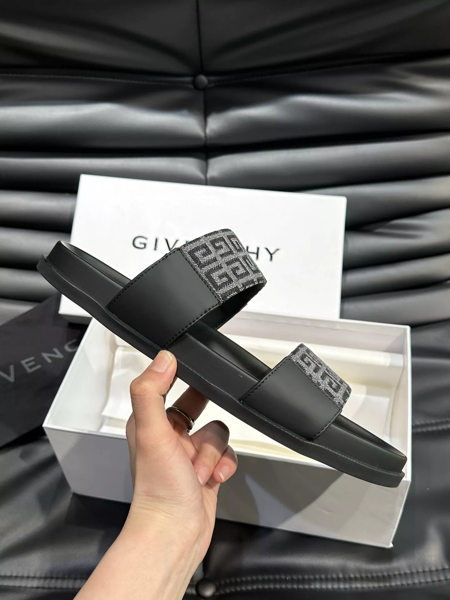 Refined 9635 Givenchy Slippers For Men