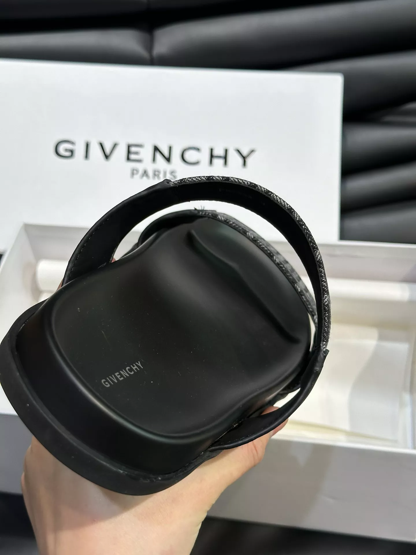 Refined 9635 Givenchy Slippers For Men