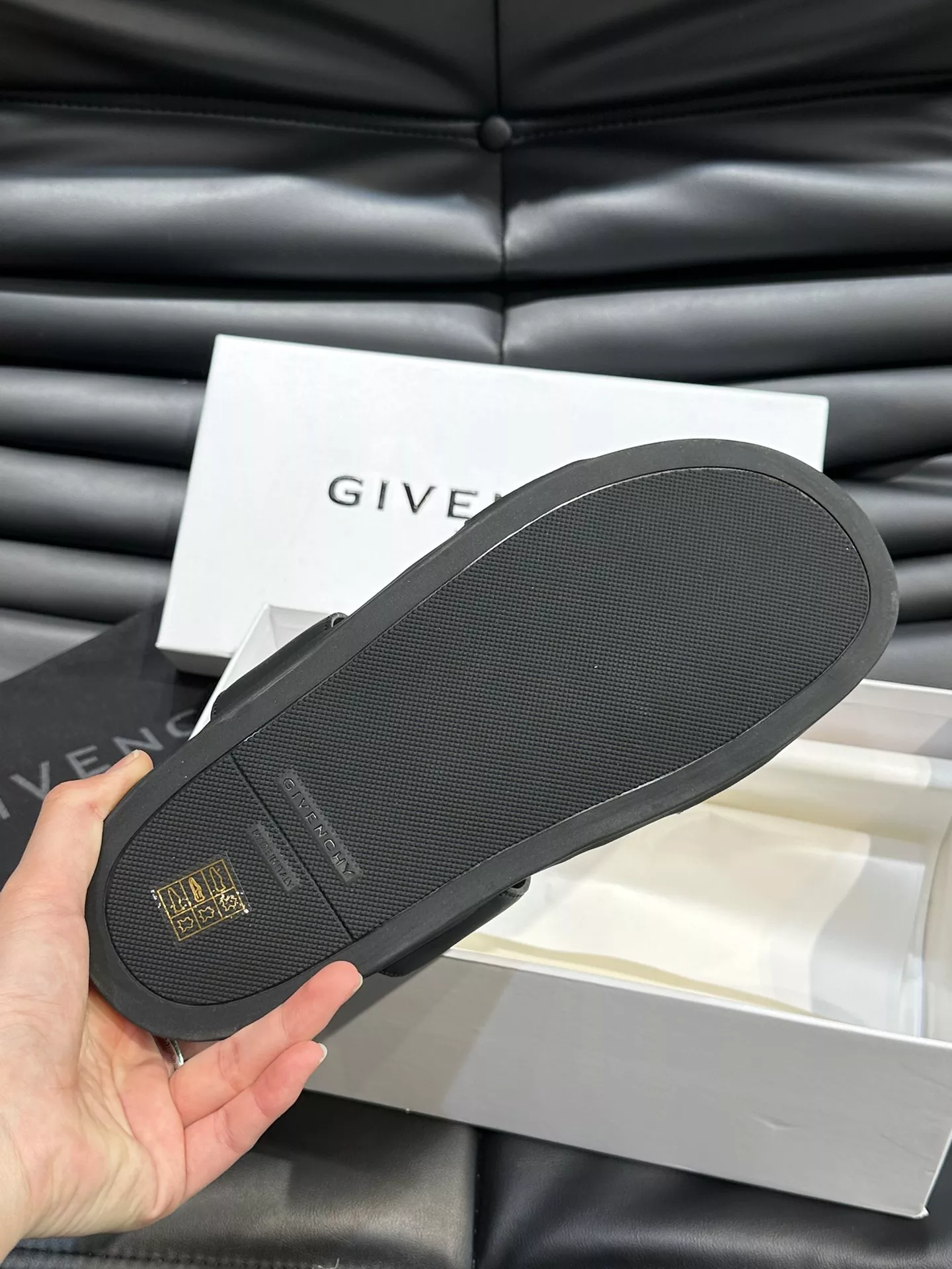 Refined 9635 Givenchy Slippers For Men