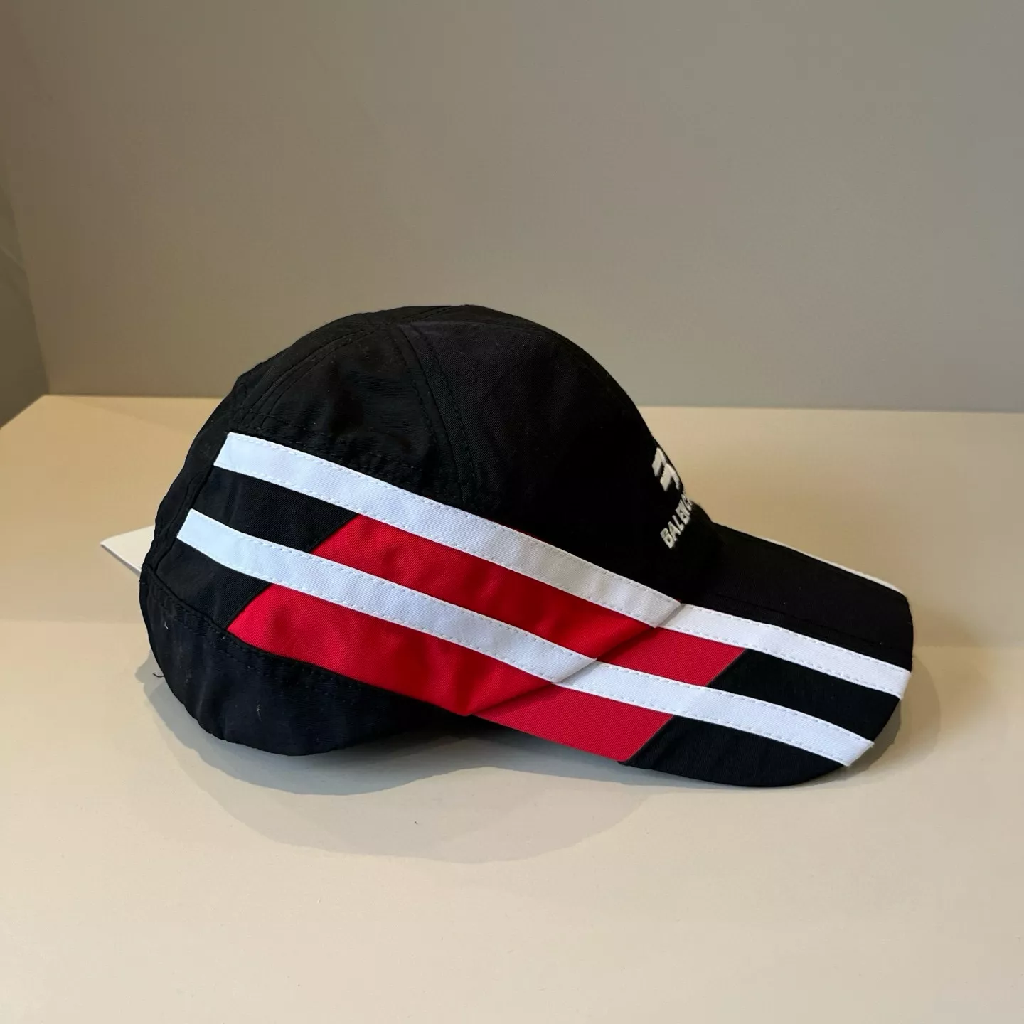 Refined 9704 Balenciaga Caps