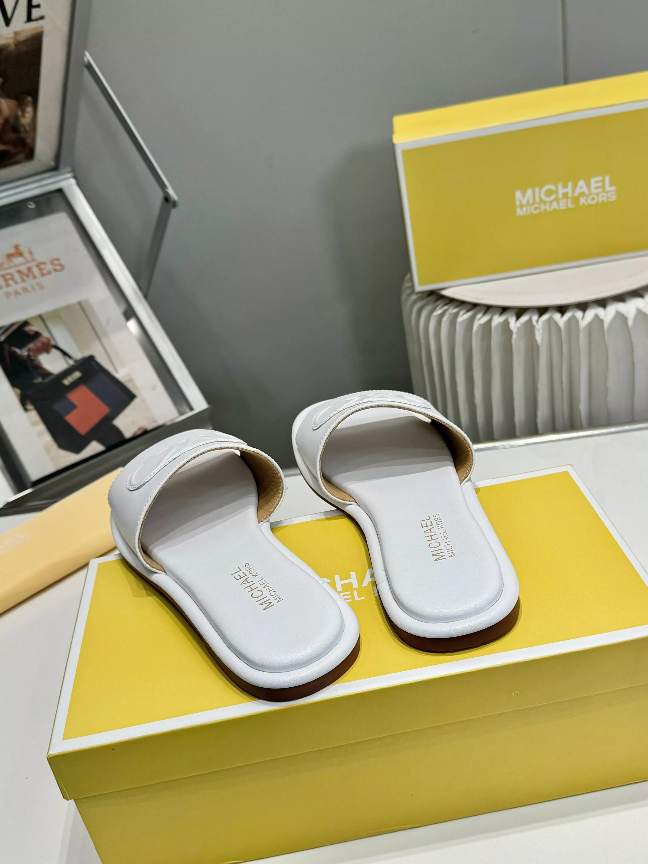 Refined 9715 Michael Kors Slippers For Women