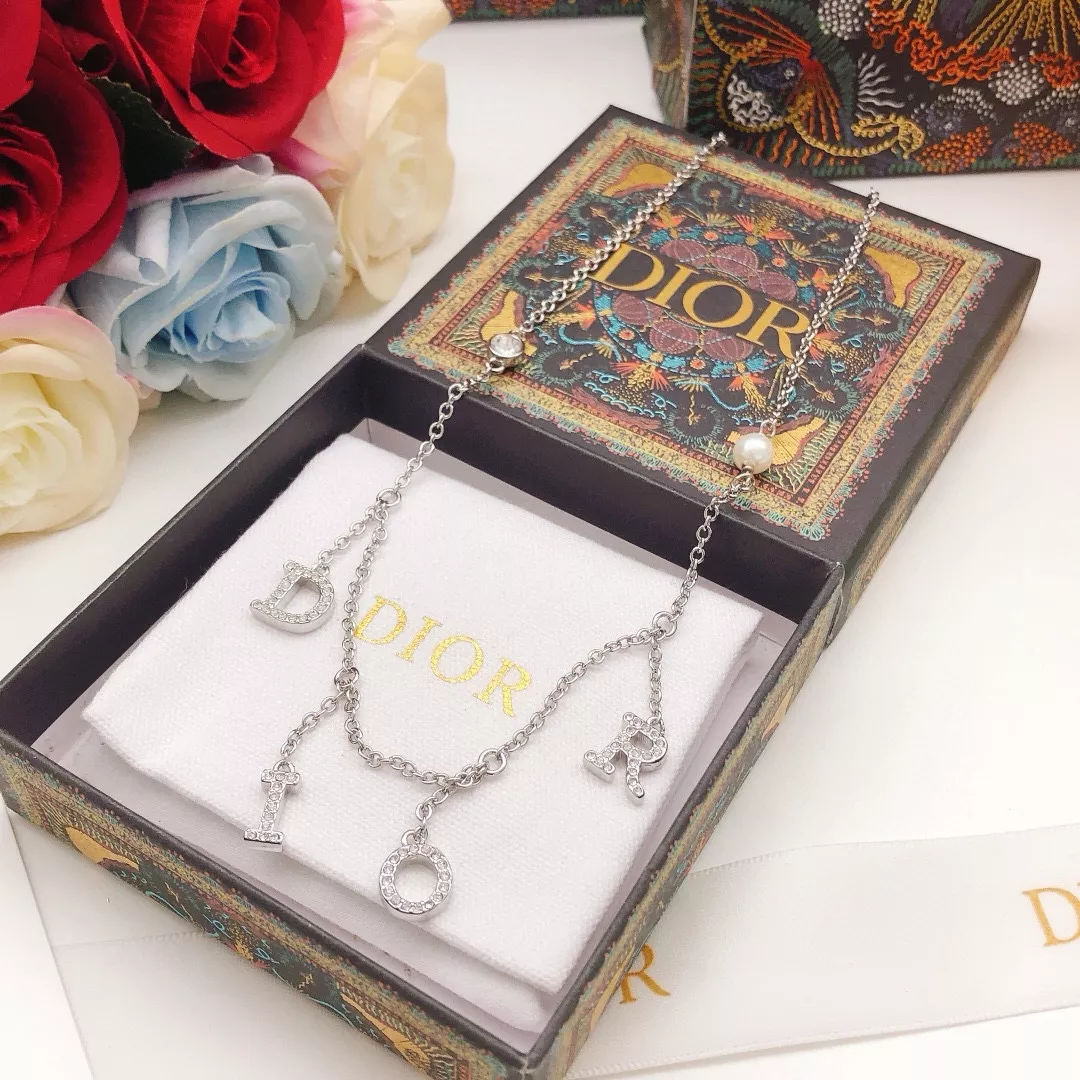 Refined 9770 Christian Dior Necklaces