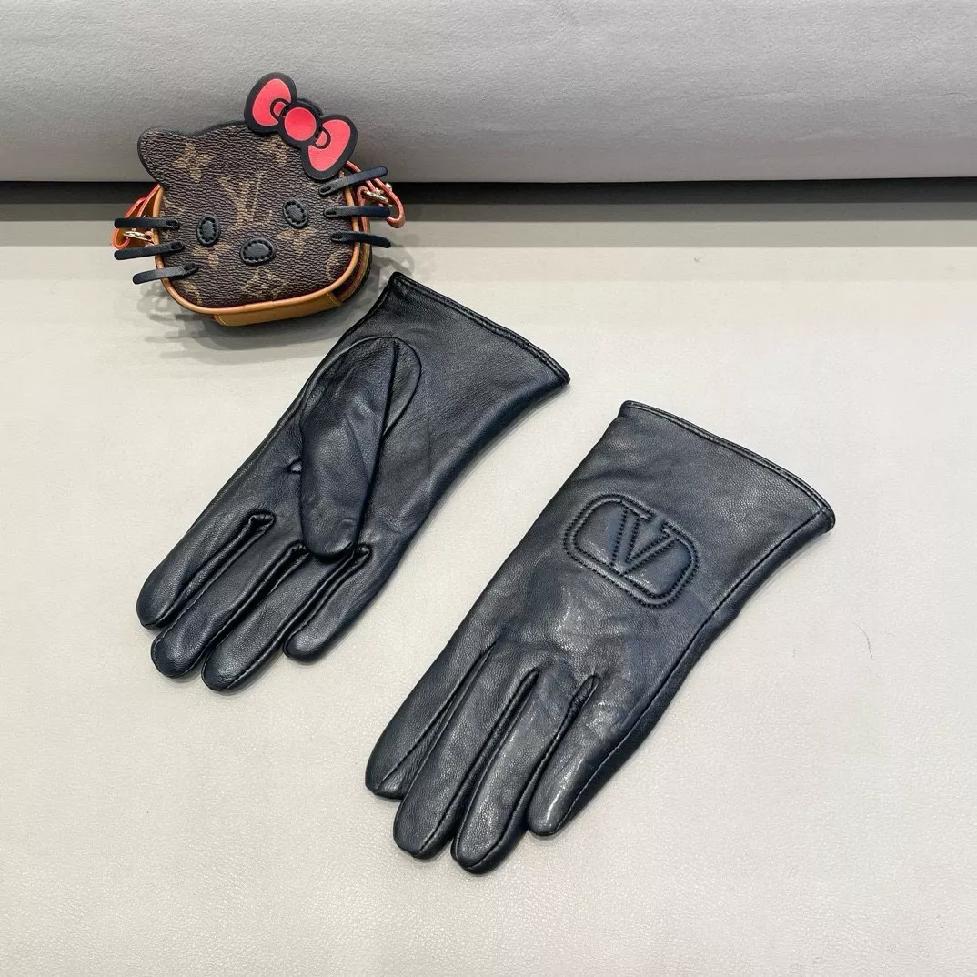Refined 9913 Valentino Gloves For Women