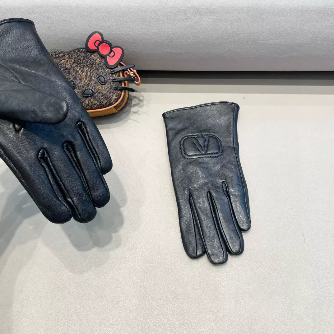 Refined 9913 Valentino Gloves For Women