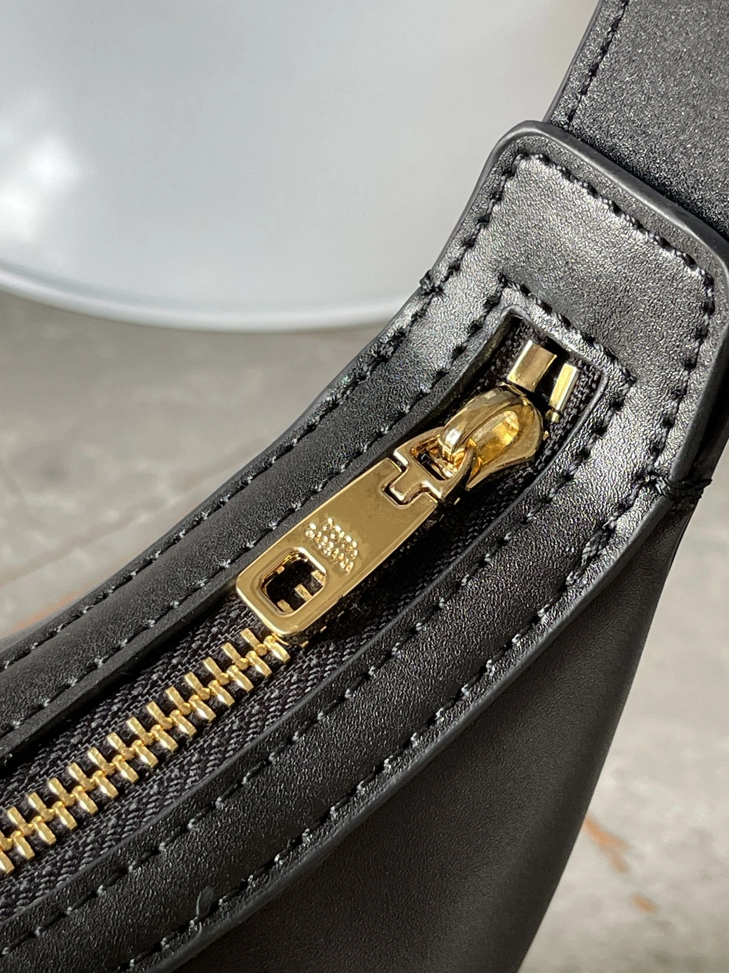 Refined 9928 Dolce & Gabbana AAA Quality Shoulder Bags For Women