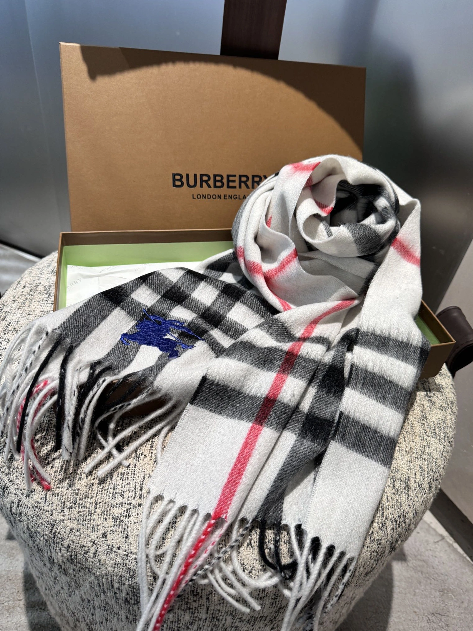 Reliable 1010 Burberry Scarf