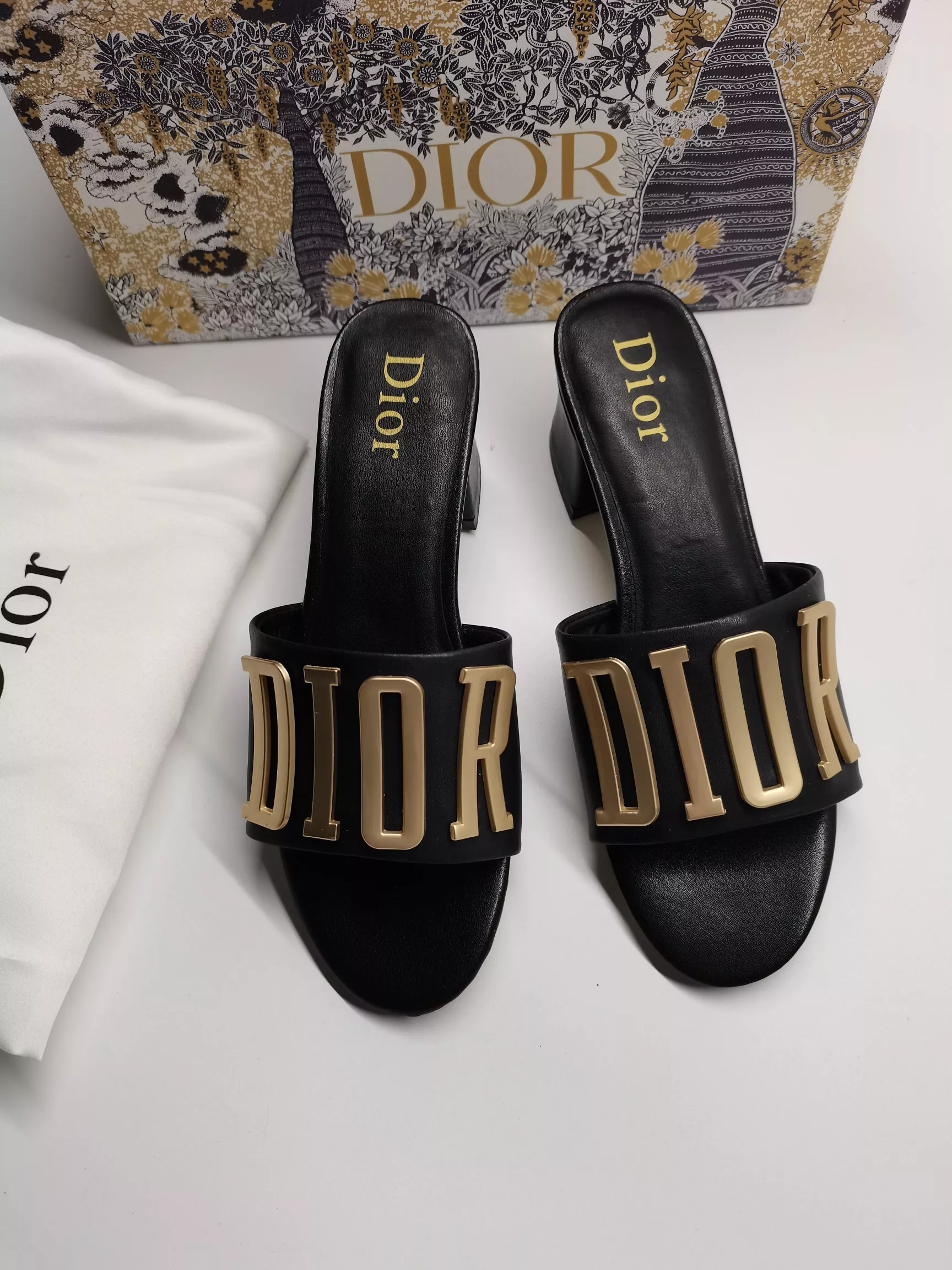 Reliable 1051 Christian Dior Slippers For Women