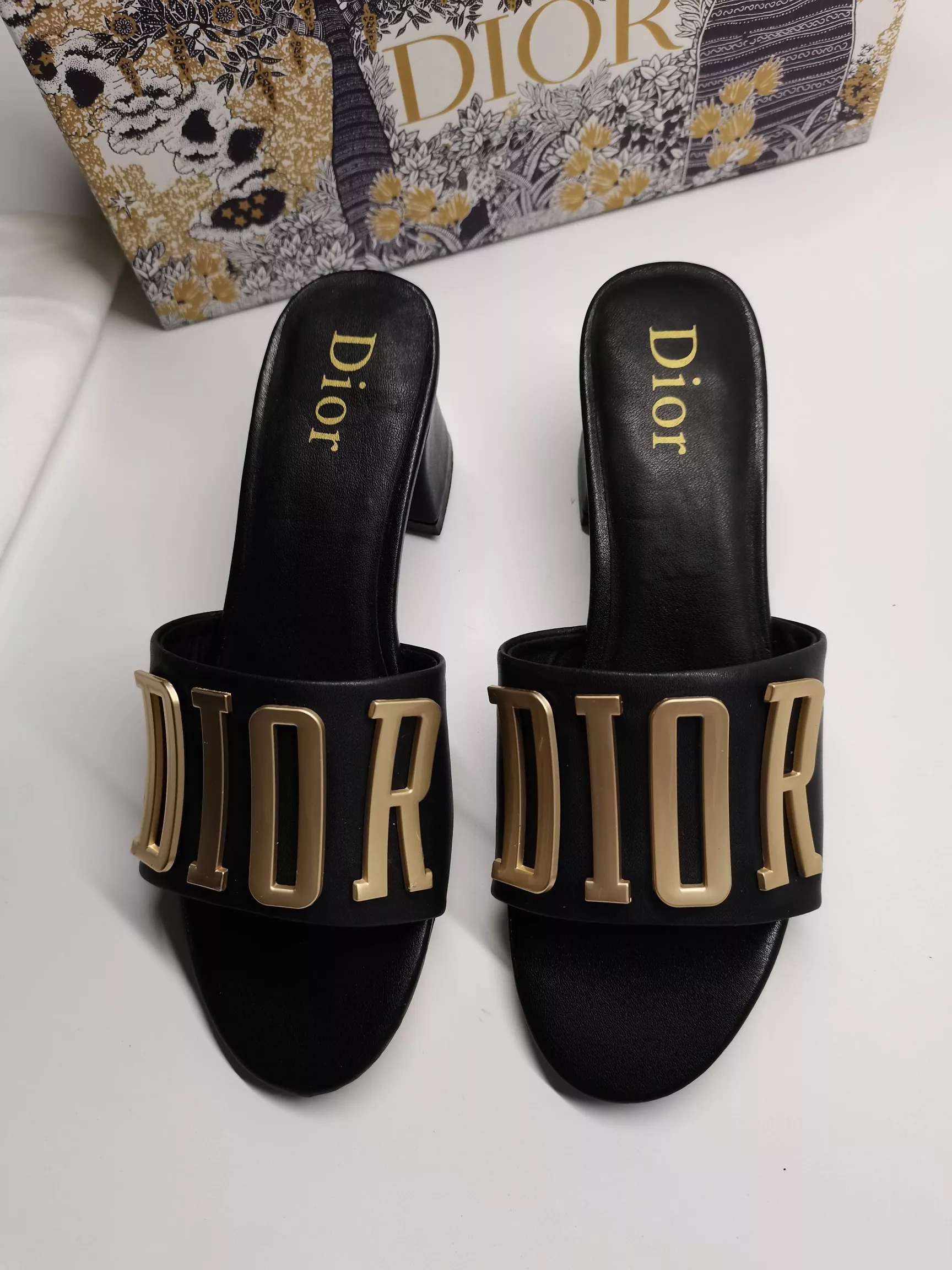 Reliable 1051 Christian Dior Slippers For Women