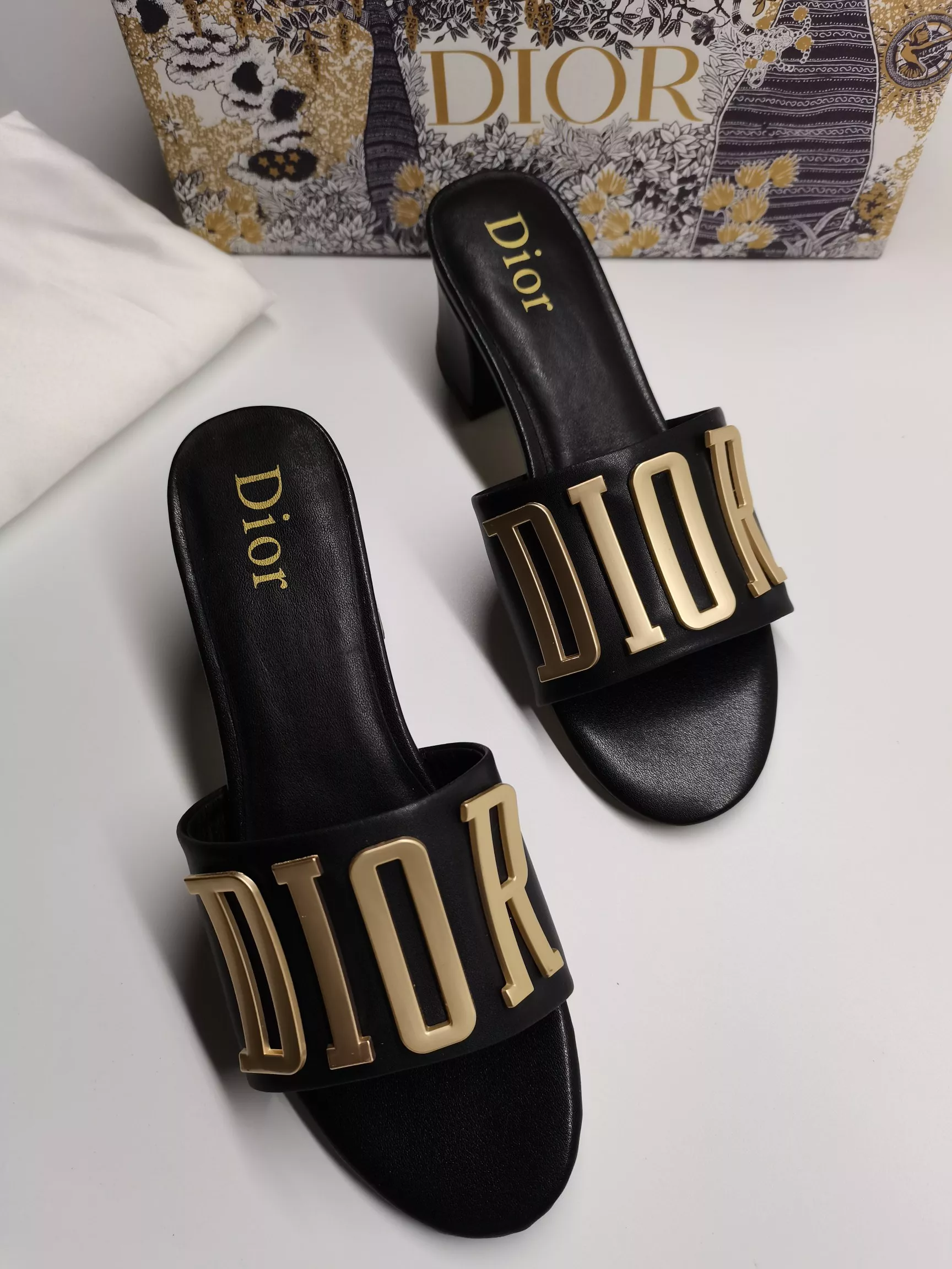 Reliable 1051 Christian Dior Slippers For Women