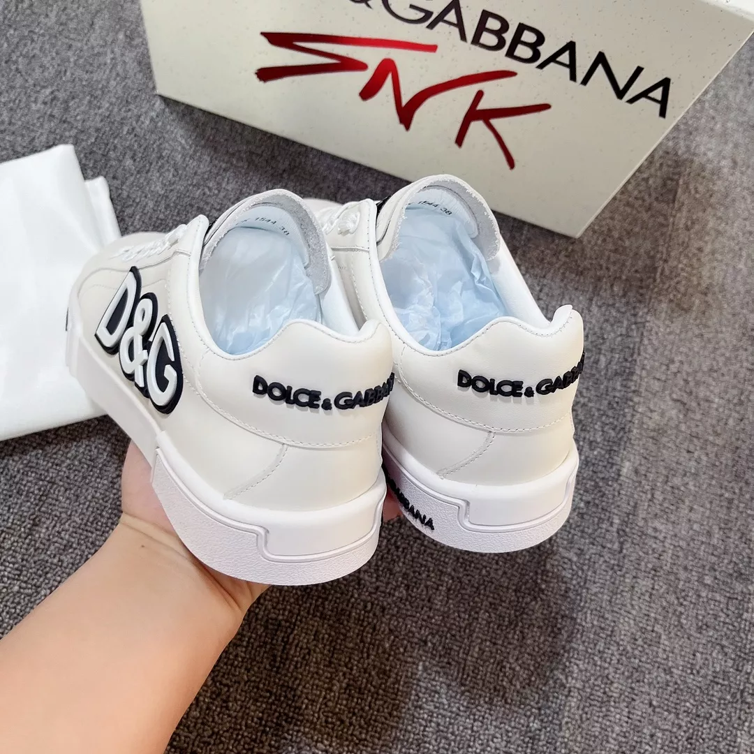 Reliable 1112 Dolce & Gabbana D&G Casual Shoes For Women