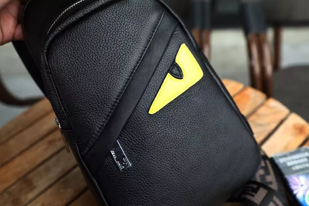 Reliable 1145 Fendi AAA Man Messenger Bags