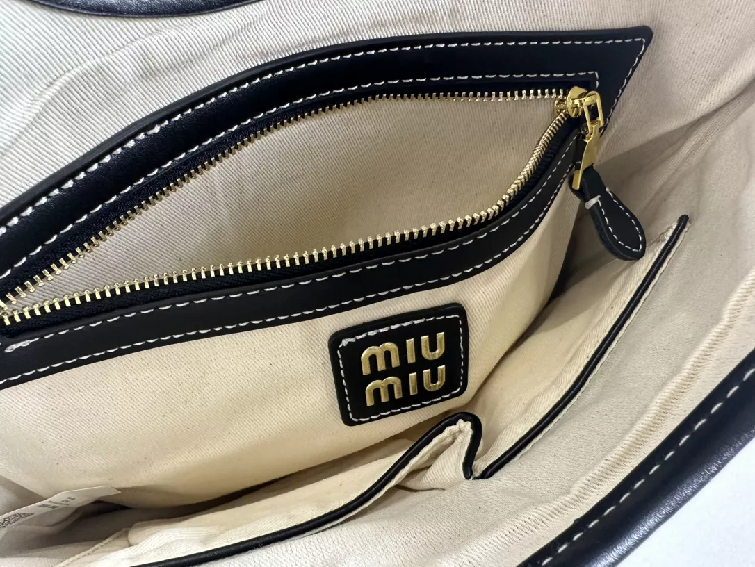 Reliable 1163 MIU MIU AAA Quality Shoulder Bags For Women