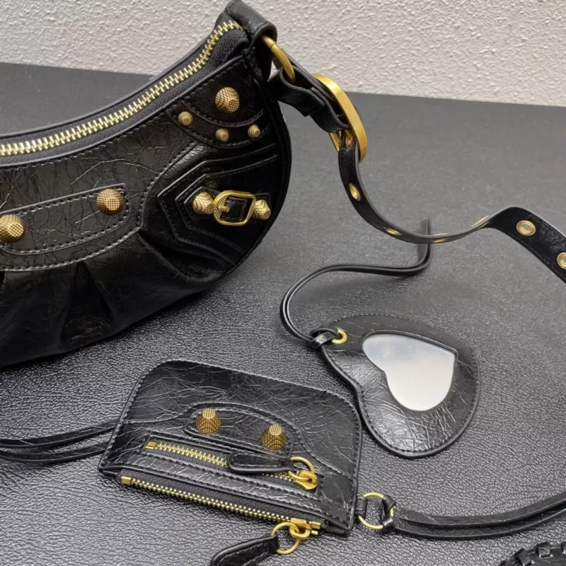 Reliable 1267 Balenciaga AAA Quality Messenger Bags For Women