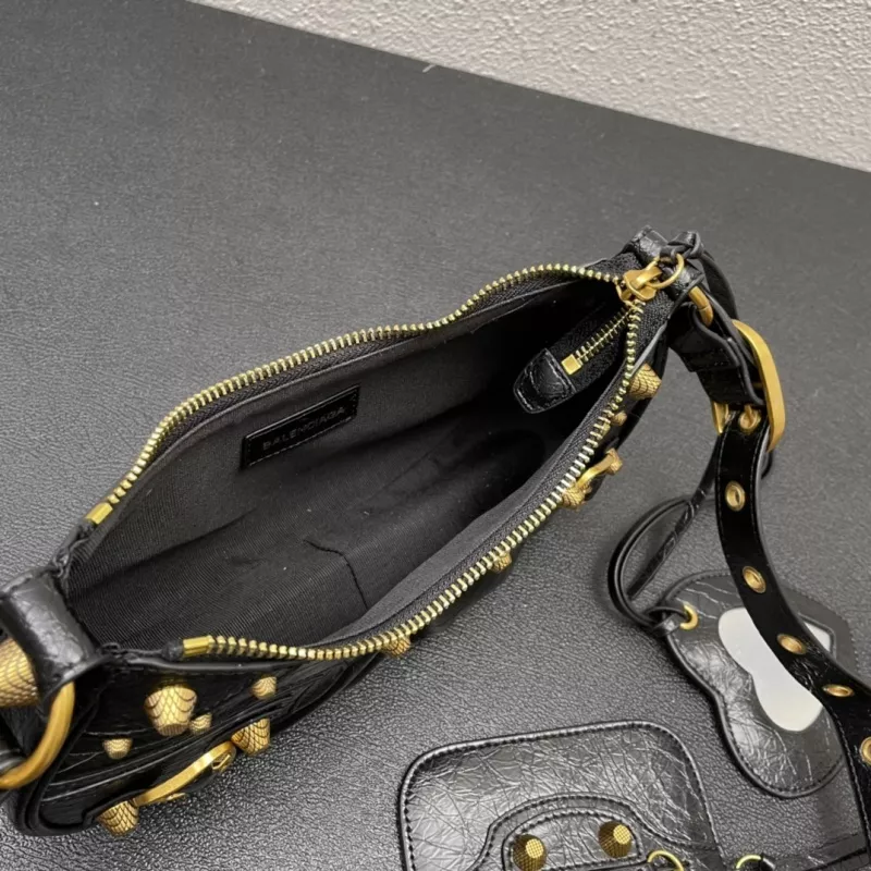 Reliable 1267 Balenciaga AAA Quality Messenger Bags For Women