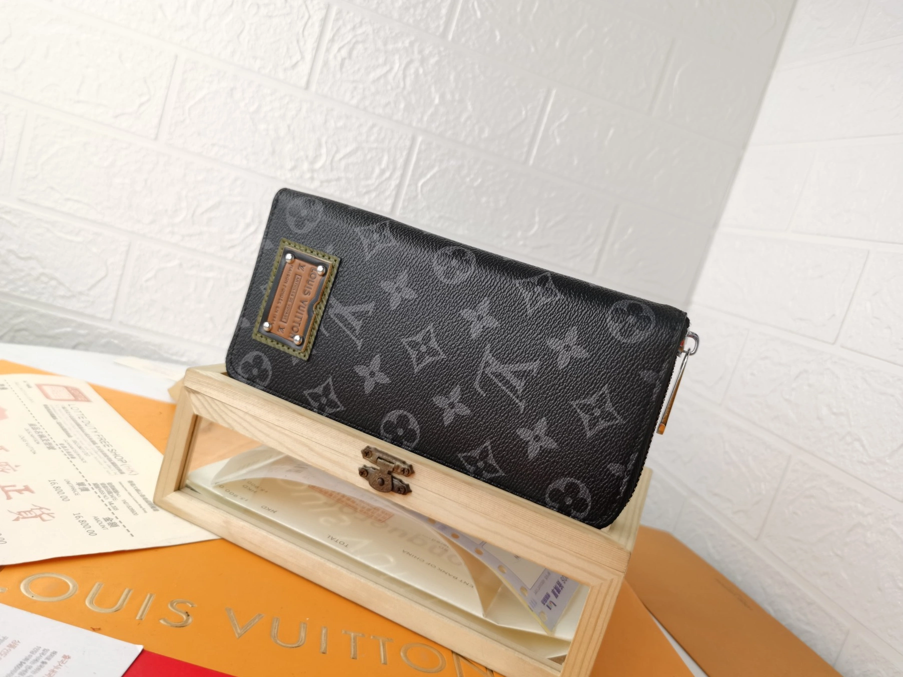 Reliable 1525 Louis Vuitton LV Card Case For Unisex