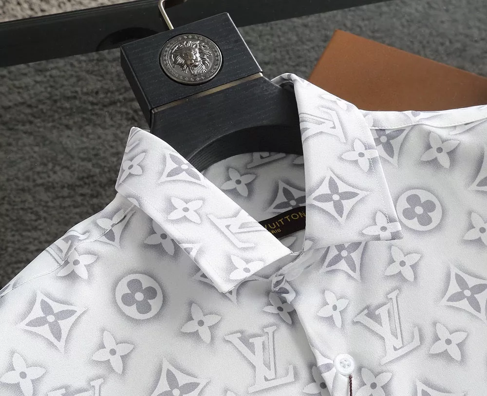 Reliable 1570 Louis Vuitton LV Shirts Long Sleeved For Men