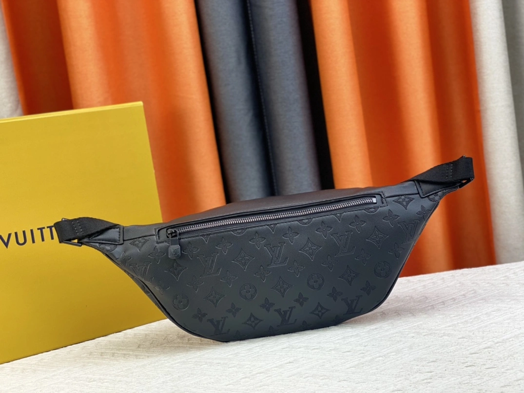 Reliable 160 Louis Vuitton LV AAA Quality Belt Bags For Unisex