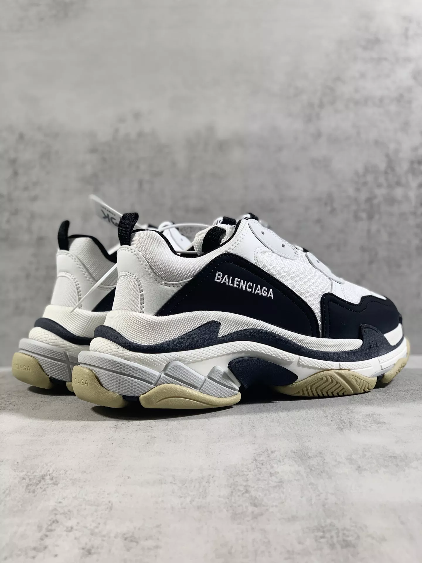 Reliable 1733 Balenciaga Casual Shoes For Women