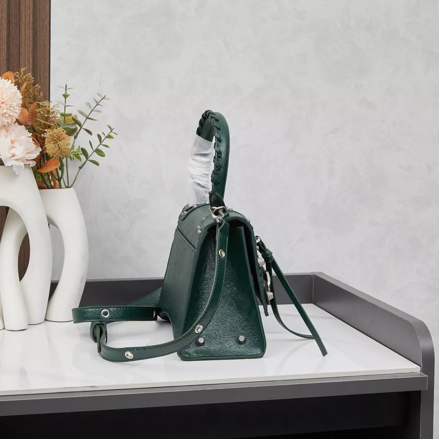 Reliable 1778 Balenciaga AAA Quality Messenger Bags For Women