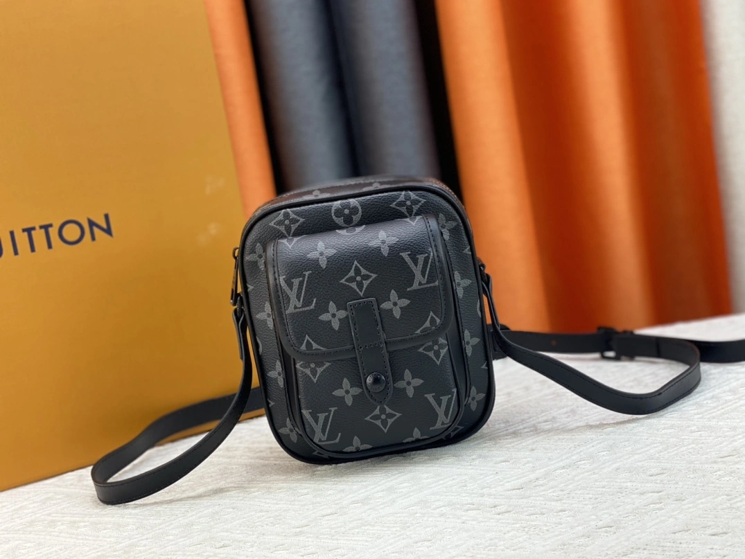 Reliable 1955 Louis Vuitton AAA Man Messenger Bags