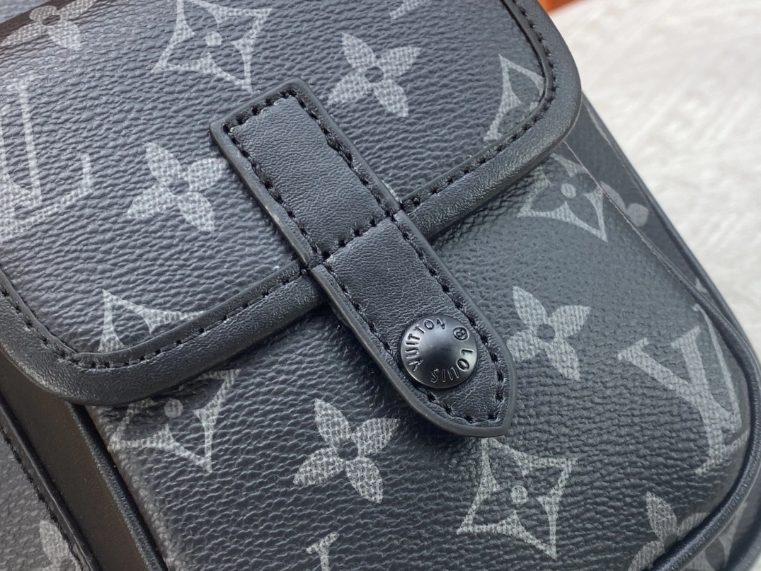 Reliable 1955 Louis Vuitton AAA Man Messenger Bags