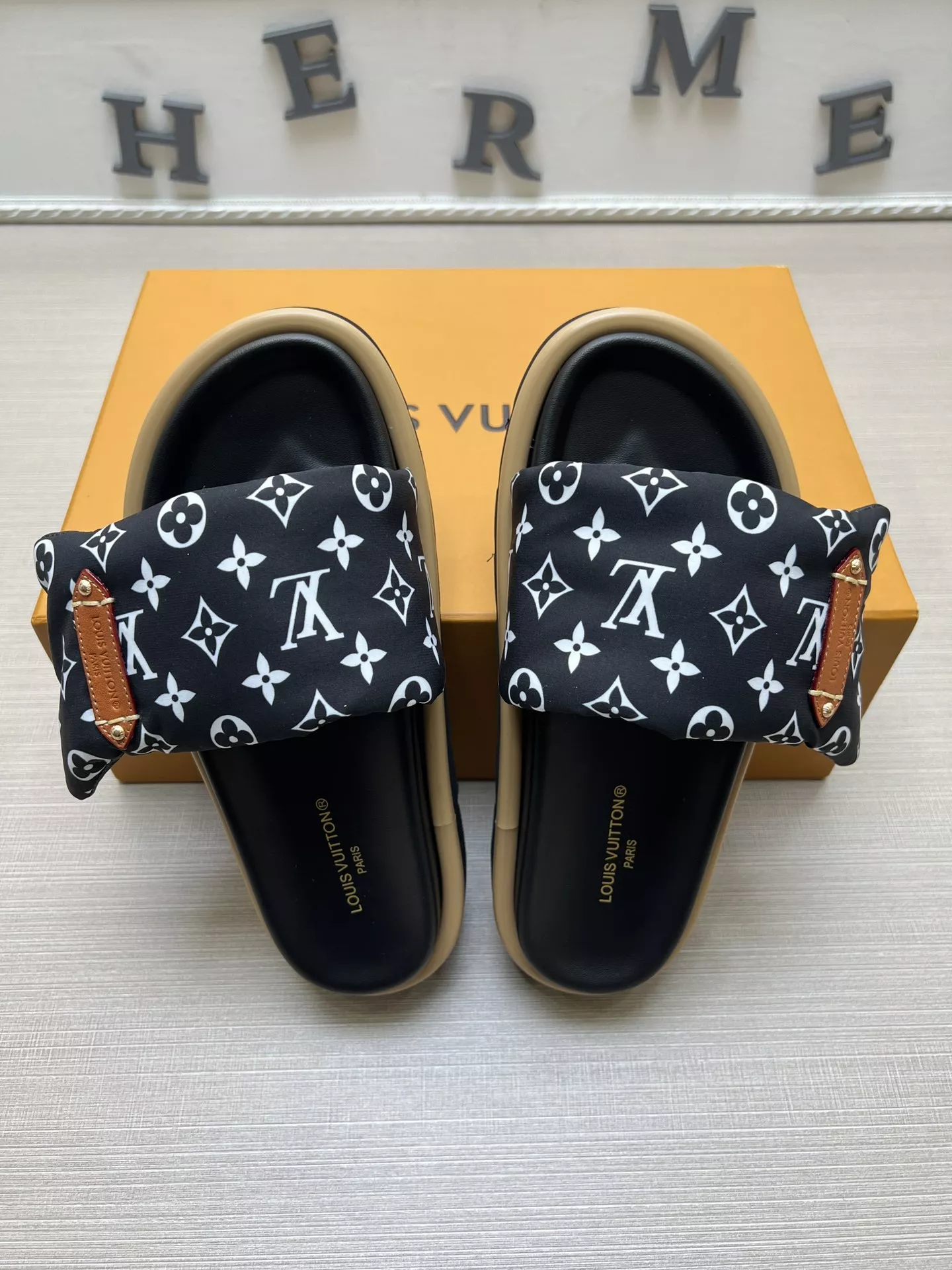 Reliable 2061 Louis Vuitton Slippers For Women
