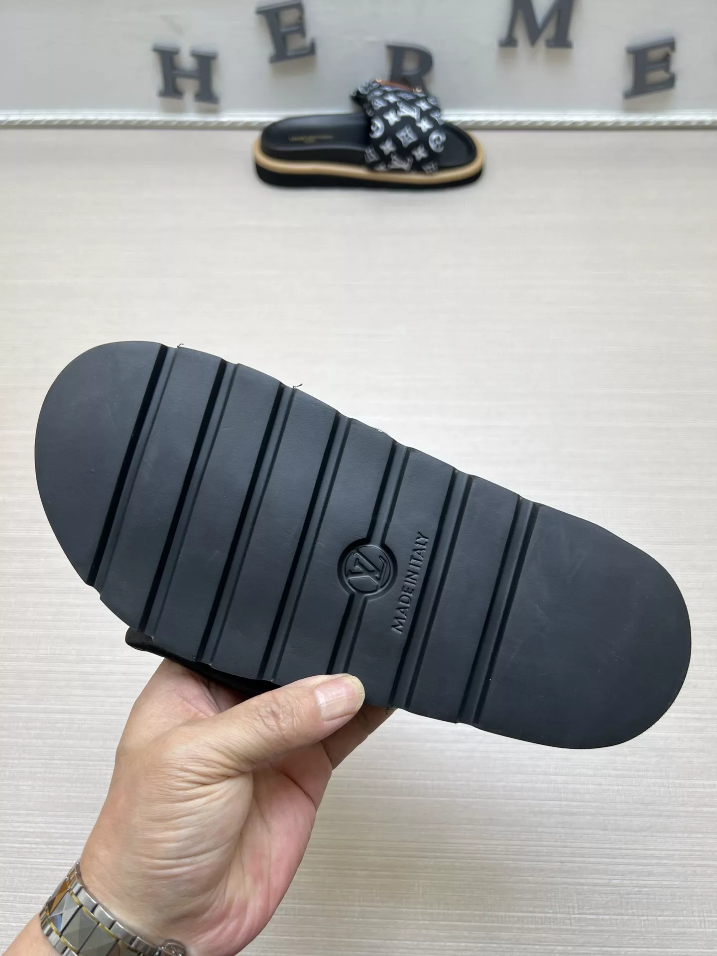 Reliable 2061 Louis Vuitton Slippers For Women