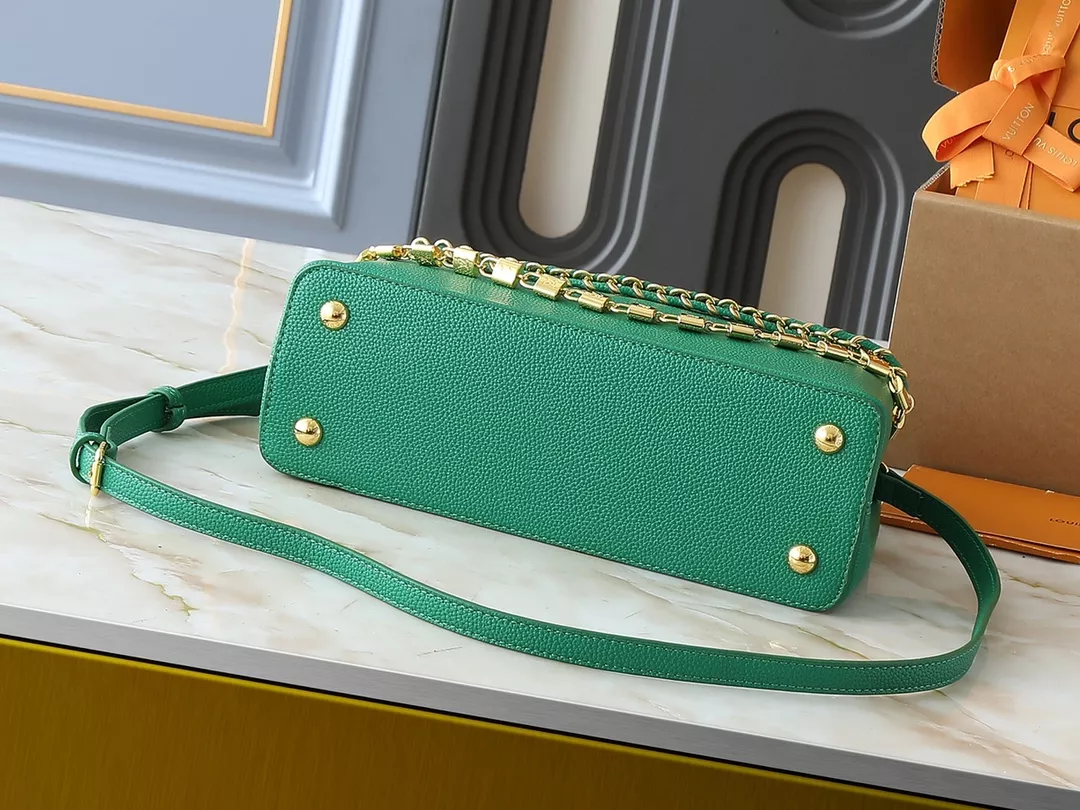 Reliable 2130 Louis Vuitton AAA Quality Messenger Bags For Women