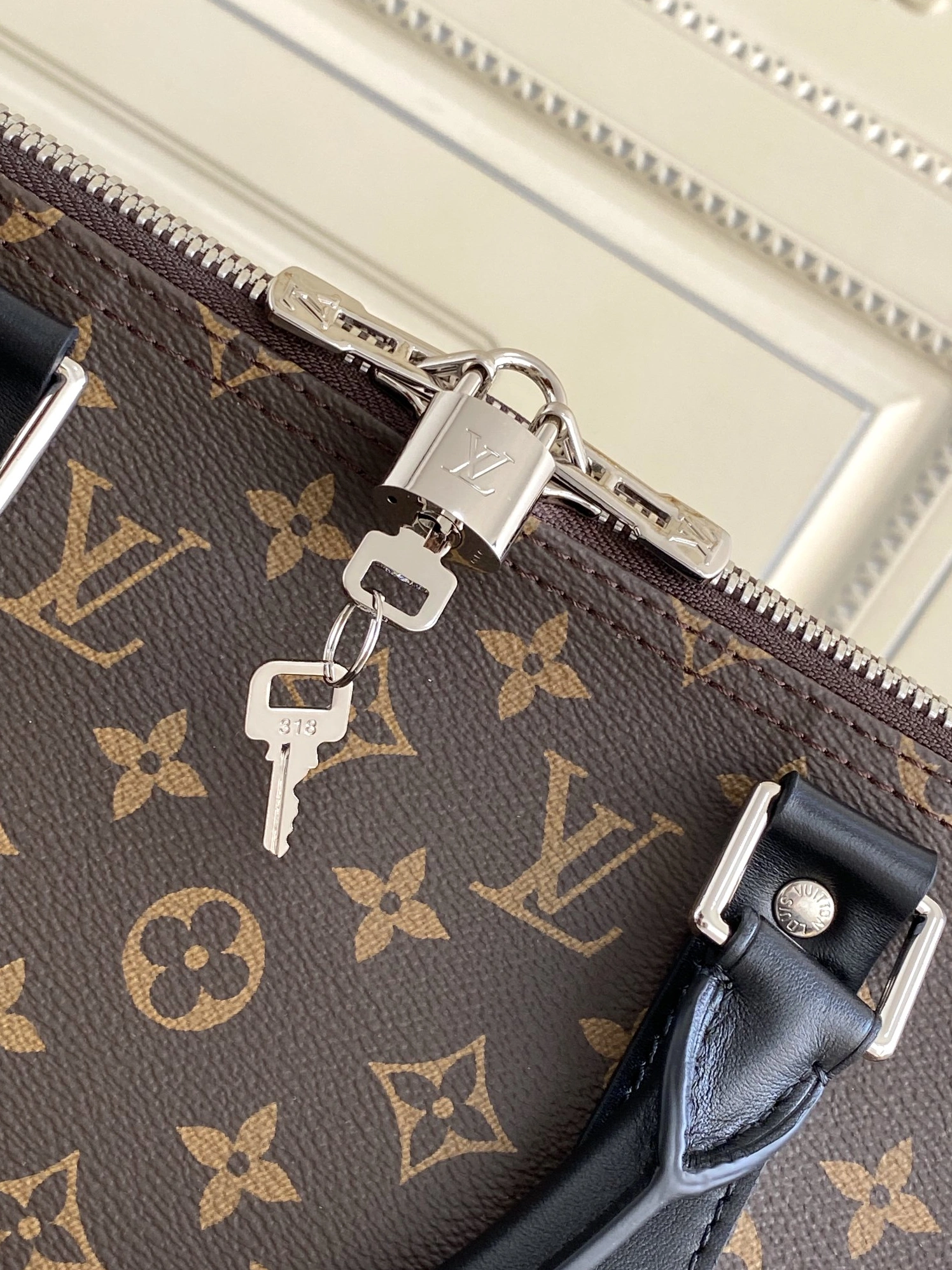 Reliable 2210 Louis Vuitton Travel Bags