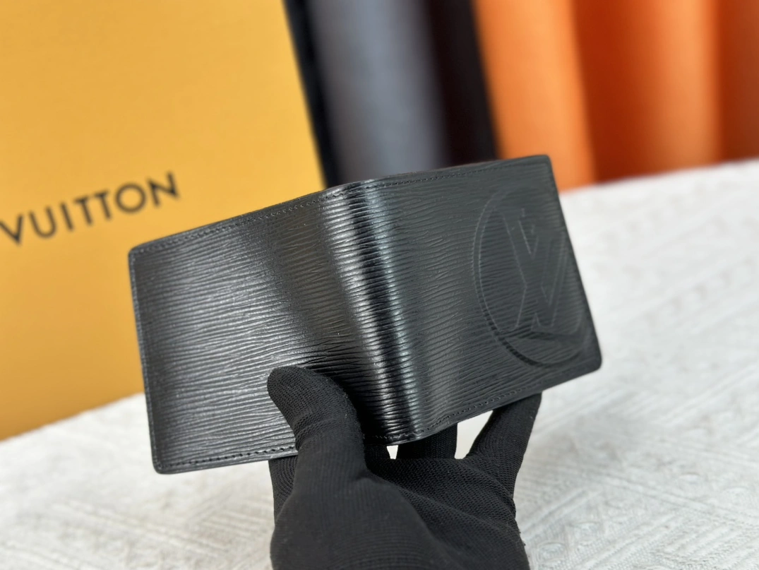 Reliable 2246 Louis Vuitton LV Wallets For Unisex