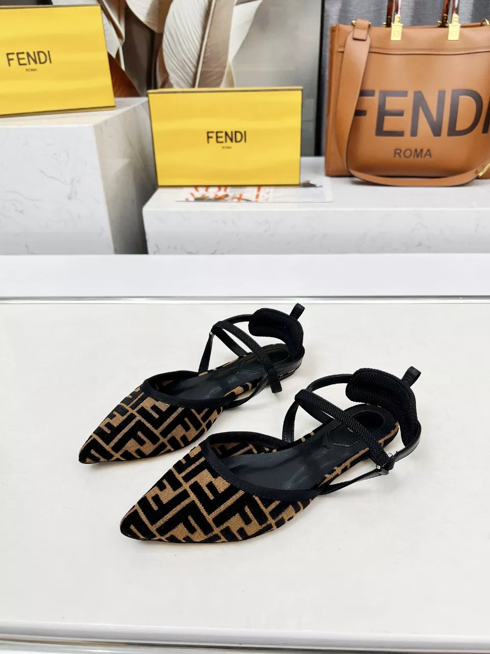 Reliable 2377 Fendi Sandal For Women