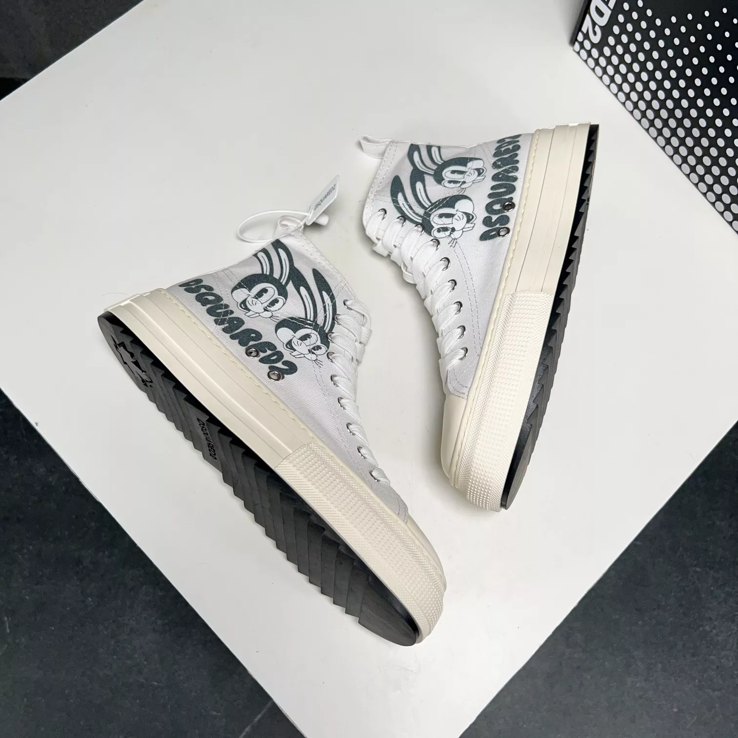 Reliable 2950 Dsquared High Tops Shoes For Men