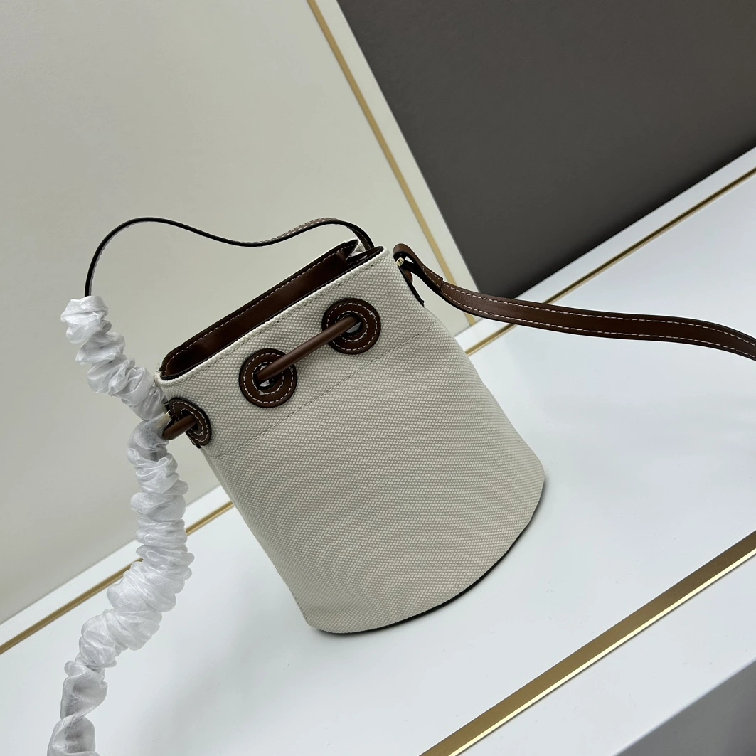 Reliable 3205 Burberry AAA Quality Messenger Bags For Women